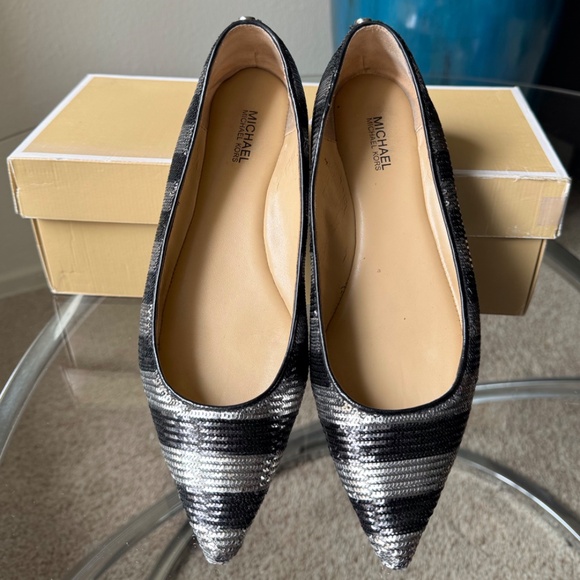 MICHAEL Michael Kors ARIANNA Black&Silver SEQUIN Stripe Flats = US6.5 - Picture 5 of 8
